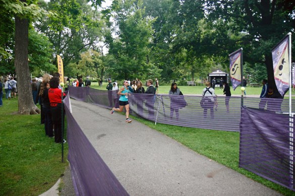The path to the finish through the park