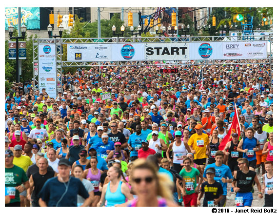 It was a great experience to watch this sea of people starting the Crim