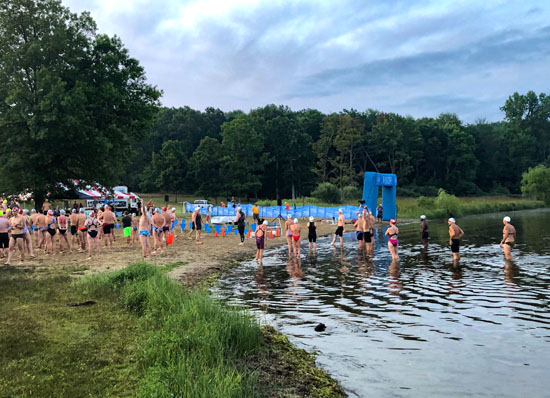 2019-08-18 - swim to the moon 10k start