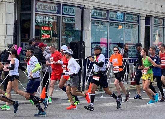 2019-10-13 - chicago marathon janet run1